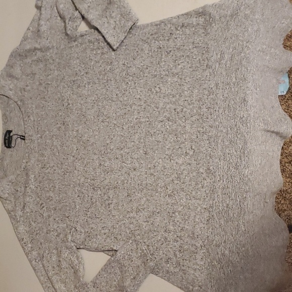 Charlie Paige Lt. Gray Sweater Long Slv Slightly Pleated ~6" Hem Line Sz L Dress - Picture 8 of 12